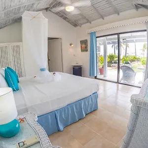 Beach - 200 Meters From Town Center Clifton